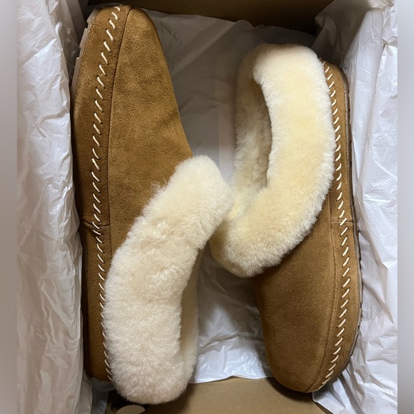 BRAND NEW (NWT)- trendy L.L.Bean Women’s suede slippers wool lining, size 10 - Picture 4 of 11